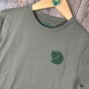 Fjallraven T-Shirt Womens Small Green Short Sleeve Fox Logo Outdoor Casual Tee
